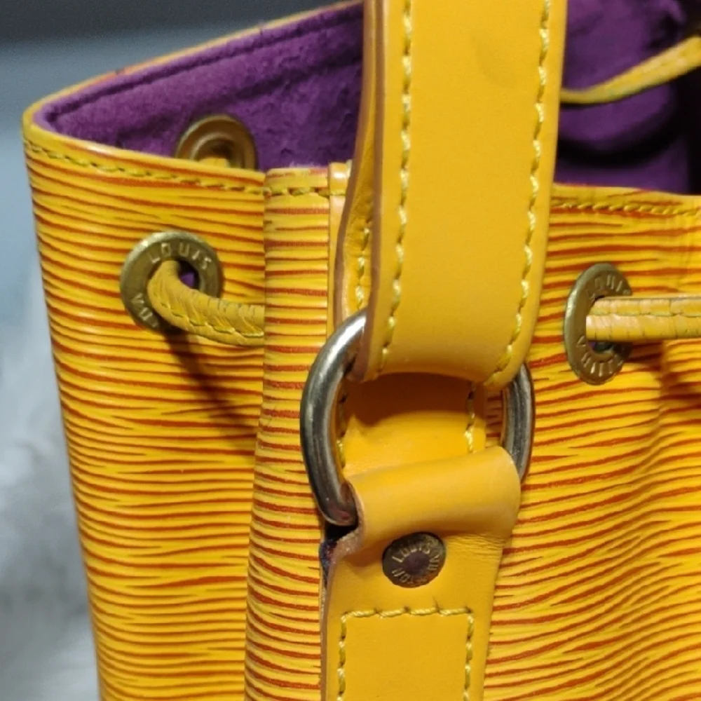 (#5 SHELF) Louis Vuitton Mustard Yellow Epi Leather Bucket/Shoulder Bag W/DB
